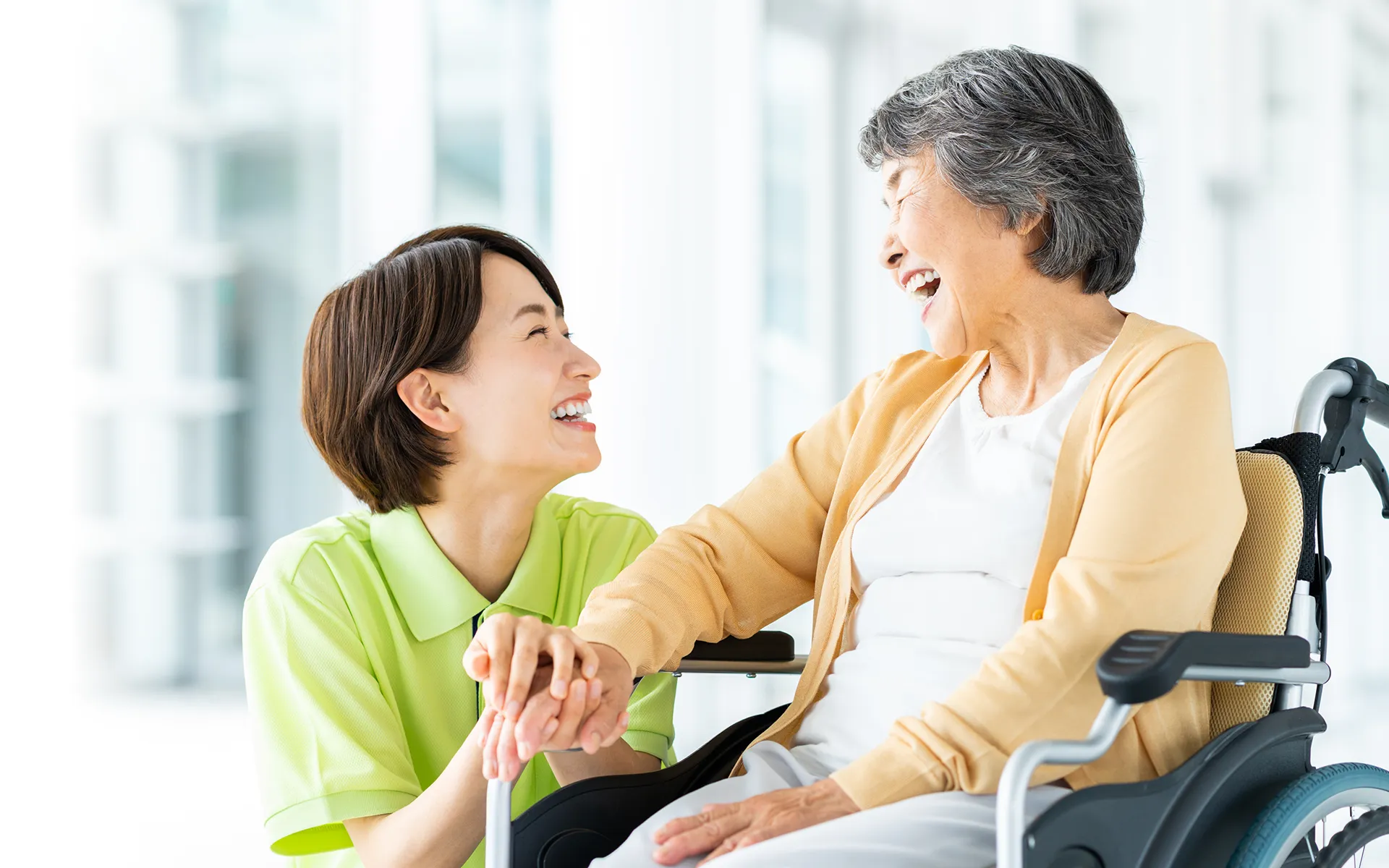 入居者とスタッフのイメージ